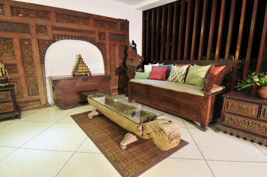 The Luku Villa Buwit Exterior photo
