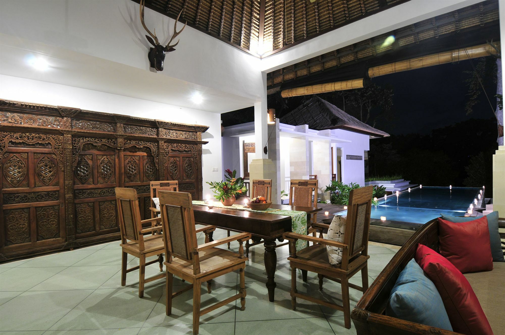 The Luku Villa Buwit Exterior photo